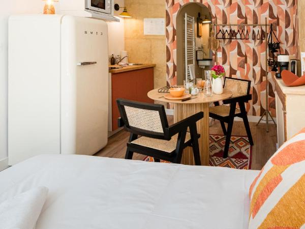 Villa Robs - Appartements tout confort, Netflix, Haut débit, Localisation idéale - Courts séjours & Affaires : photo 3 de la chambre studio supérieur