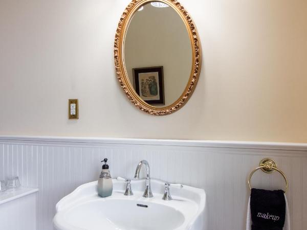 DuPont Mansion Bed & Breakfast : photo 5 de la chambre suite lit queen-size deluxe