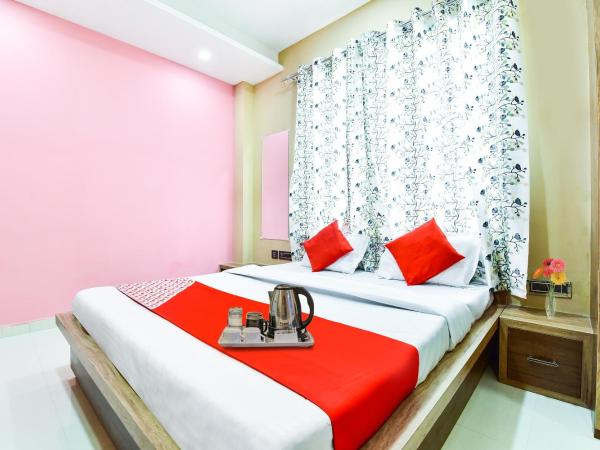 Hotel O Flagship 91763 Hotel Midiyan Palace : photo 10 de la chambre chambre triple classique