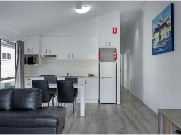 Discovery Parks - Byron Bay : photo 5 de la chambre deluxe lakeside 3 bedroom - sleeps 8