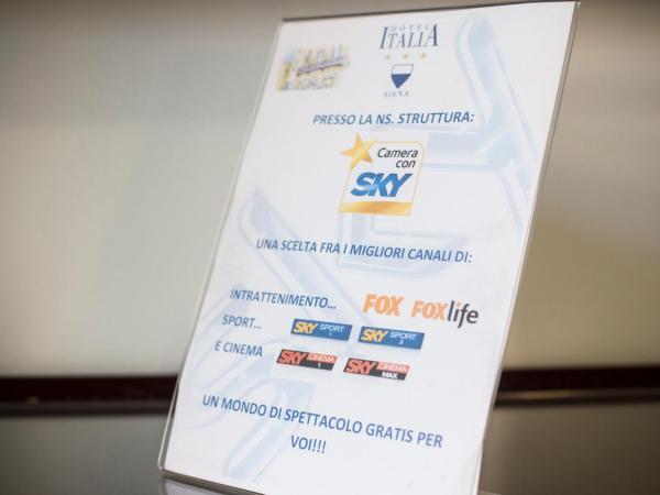 Hotel Italia : photo 6 de la chambre chambre triple supérieure