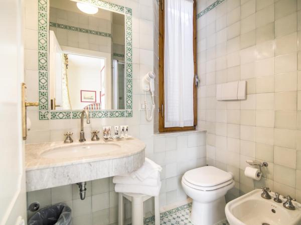 Hotel Italia : photo 2 de la chambre chambre double standard