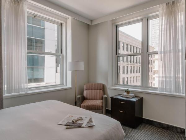 Club Quarters Hotel Faneuil Hall, Boston : photo 4 de la chambre chambre supérieure lit queen-size