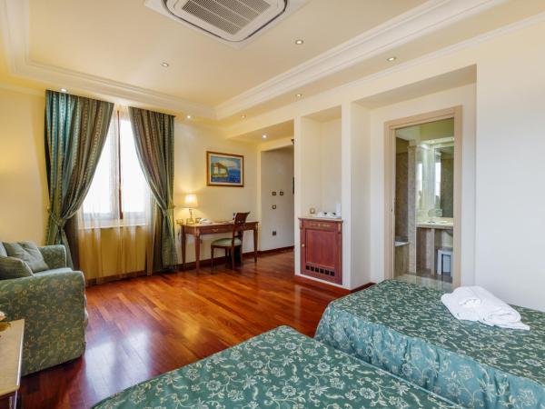 Hotel Panorama : photo 3 de la chambre chambre triple supérieure