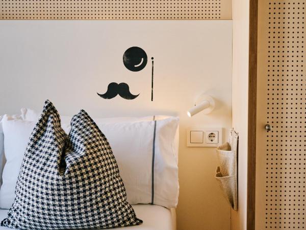 TOC Hostel Barcelona : photo 2 de la chambre chambre quadruple