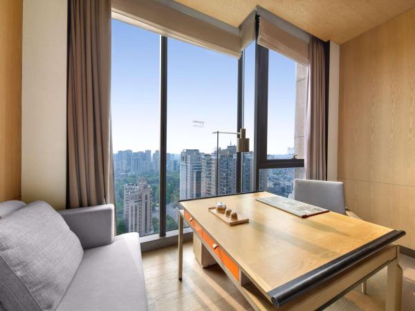 Canopy by Hilton Chengdu City Centre : photo 2 de la chambre chambre lit king-size - vue sur parc