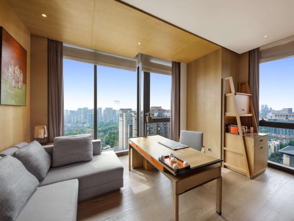 Canopy by Hilton Chengdu City Centre : photo 1 de la chambre chambre de luxe avec vue sur le parc