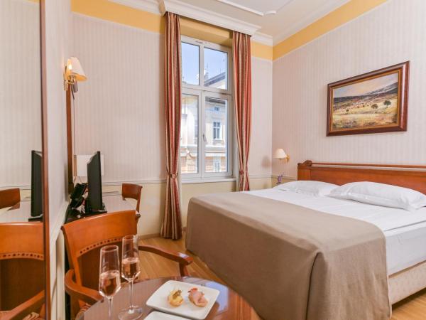 Hotel Continental ex Gardenija : photo 2 de la chambre chambre double ou lits jumeaux standard