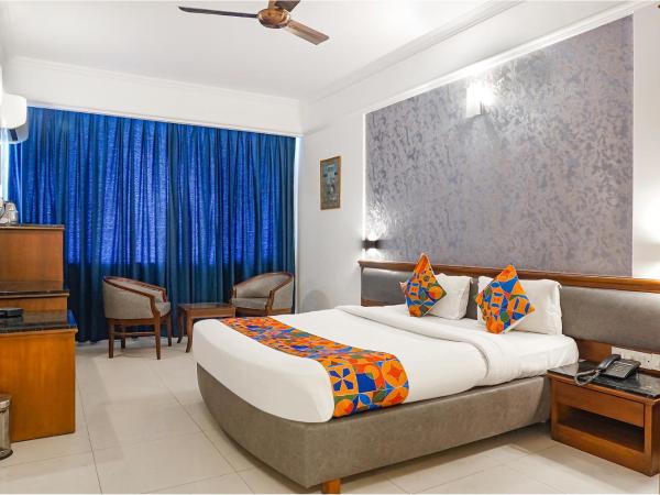 FabHotel Prime Golden Emerald : photo 3 de la chambre chambre deluxe