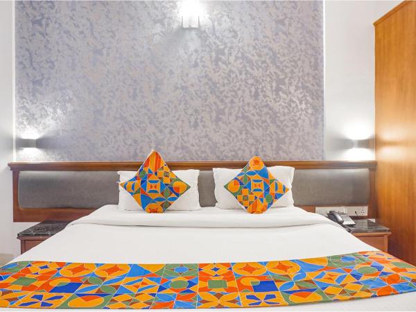 FabHotel Prime Golden Emerald : photo 2 de la chambre chambre deluxe