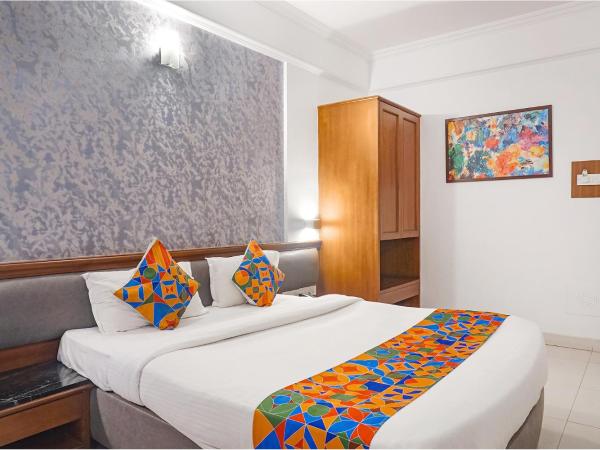 FabHotel Prime Golden Emerald : photo 1 de la chambre chambre deluxe