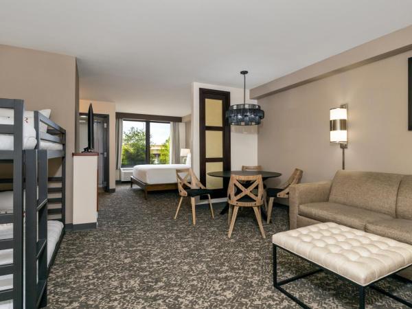 The Winslow - Oklahoma City : photo 1 de la chambre king bunk studio, 1 king bed & twin bunks