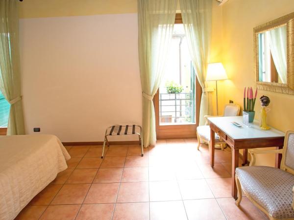 Veronetta House : photo 3 de la chambre chambre double ou lits jumeaux de luxe avec balcon privé