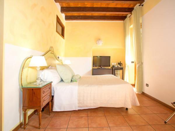 Veronetta House : photo 9 de la chambre chambre double ou lits jumeaux de luxe avec balcon privé