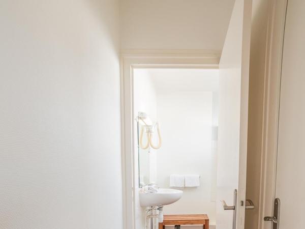 Hôtel de la Vendée : photo 2 de la chambre petite chambre double premium