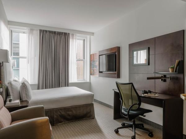 Club Quarters Hotel Faneuil Hall, Boston : photo 1 de la chambre chambre standard lit queen-size