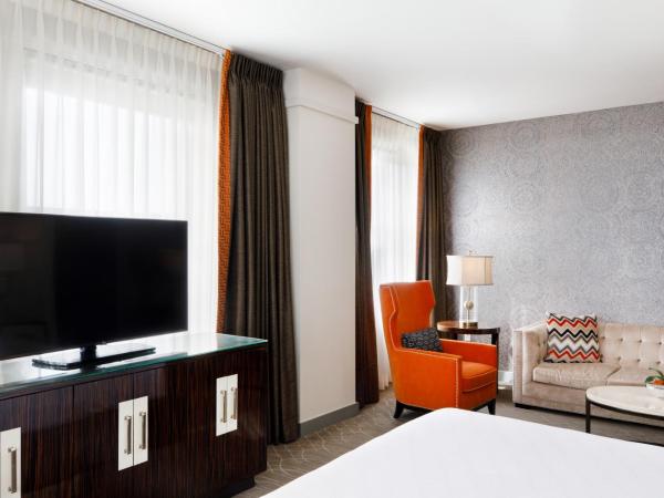 Colcord Hotel Oklahoma City, Curio Collection by Hilton : photo 1 de la chambre chambre d'angle lit king-size