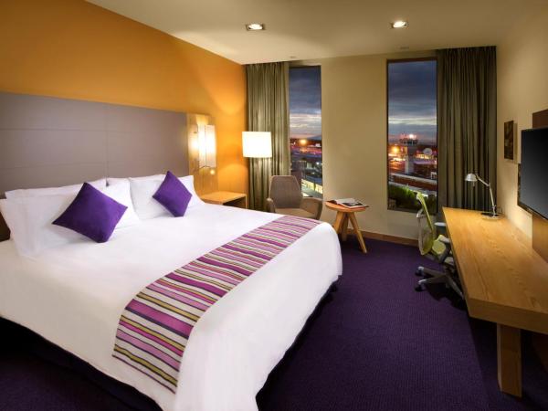 Hilton Garden Inn Monterrey Airport : photo 4 de la chambre chambre lit king-size