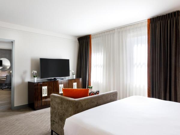 Colcord Hotel Oklahoma City, Curio Collection by Hilton : photo 9 de la chambre suite lit king-size