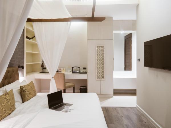 De Chai Colonial Hotel & Spa - SHA Plus : photo 3 de la chambre appartement premier 2 chambres