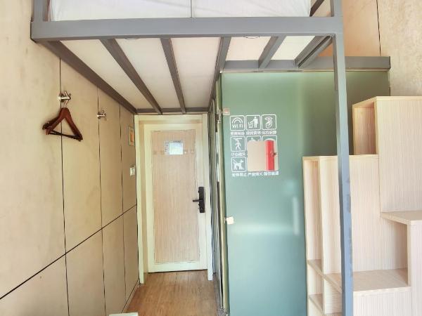Yozo Serviced Apartment : photo 2 de la chambre studio avec mezzanine