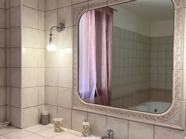 Le Residenze di Niso : photo 6 de la chambre chambre double ou lits jumeaux avec salle de bains privative