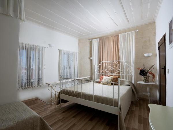 Evdokia Hotel : photo 9 de la chambre chambre triple supérieure