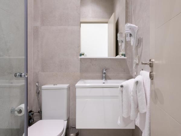 Hotel El Toro Tanger : photo 10 de la chambre chambre deluxe double ou lits jumeaux