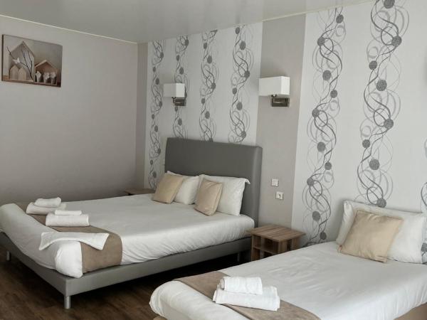 Hotel du Nord - Ville-Haute : photo 2 de la chambre chambre triple standard