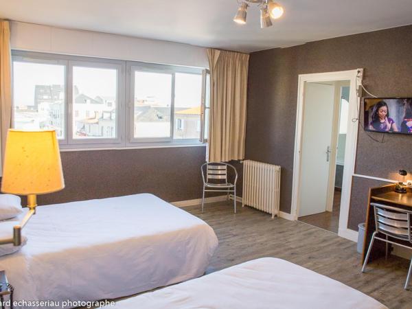 Hôtel de la Vendée : photo 1 de la chambre chambre triple premium