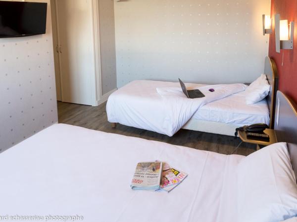 Hôtel de la Vendée : photo 3 de la chambre chambre quadruple