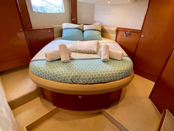 Séjour de rêve sur un Yacht à La Rochelle : photo 2 de la chambre mobile home