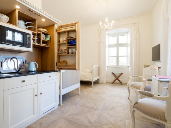 The Byron : photo 9 de la chambre suite lit king-size avec balcon