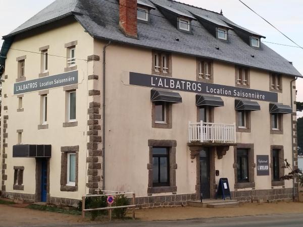 L'Albatros : photo 4 de la chambre appartement - vue sur mer