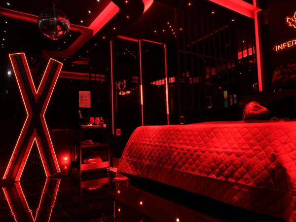 Albicocche House Catania : photo 8 de la chambre suite avec jacuzzi