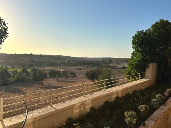 Smala architect's house : photo 5 de la chambre villa avec piscine privée