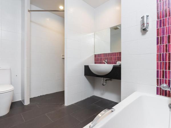 Grand Bella : photo 7 de la chambre grande suite avec accès piscine