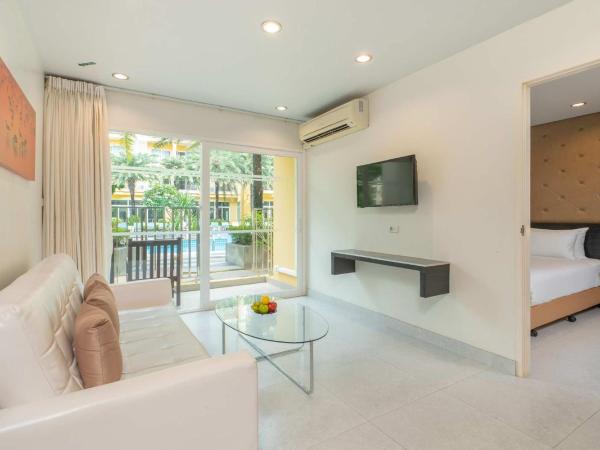 Grand Bella : photo 1 de la chambre grande suite avec accès piscine