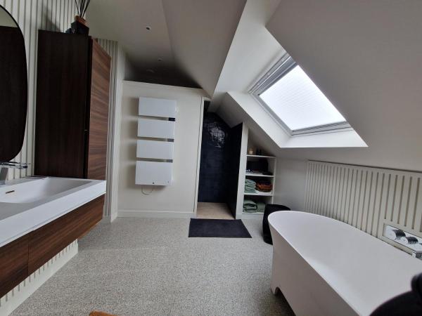 ATELIER DE BERCK - Chambres d'hôtes : photo 4 de la chambre chambre double avec salle de bains privative