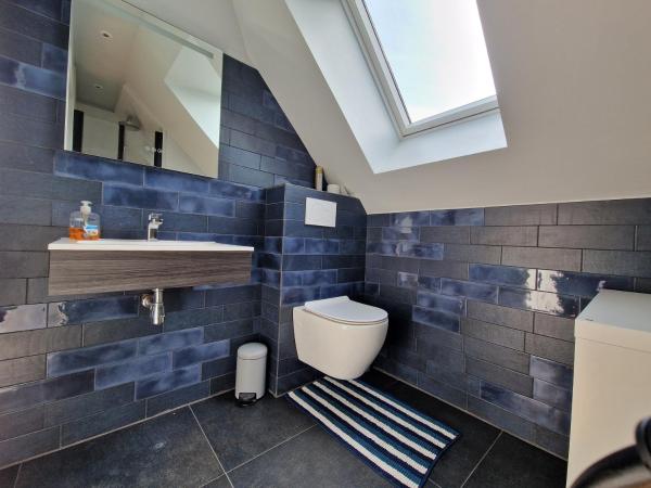 ATELIER DE BERCK - Chambres d'hôtes : photo 2 de la chambre chambre double avec salle de bains commune