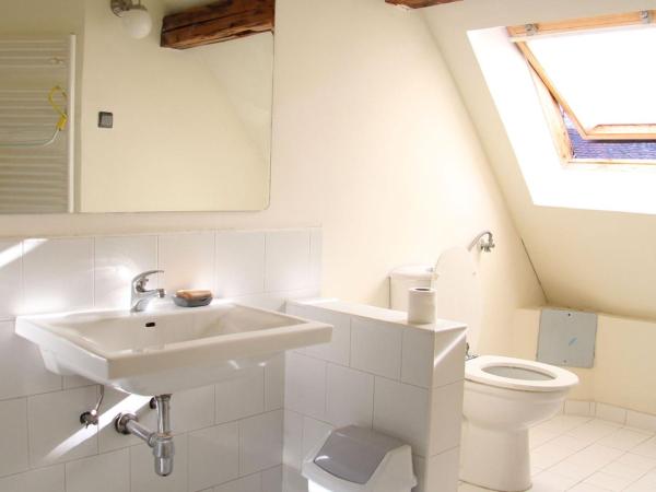 Guesthouse Lessi : photo 9 de la chambre chambre triple confort