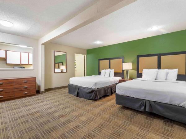 Extended Stay America Suites - Oklahoma City - Northwest : photo 2 de la chambre studio de luxe avec 2 lits queen-size - non-fumeurs