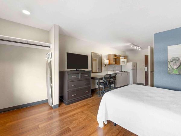 Extended Stay America Premier Suites - Fort Lauderdale - Convention Center - Cruise Port : photo 2 de la chambre studio lit queen-size - non-fumeurs