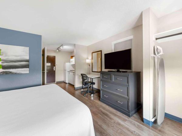 Extended Stay America Premier Suites - Fort Lauderdale - Convention Center - Cruise Port : photo 3 de la chambre studio lit queen-size - accessible aux personnes à mobilité réduite/non-fumeurs