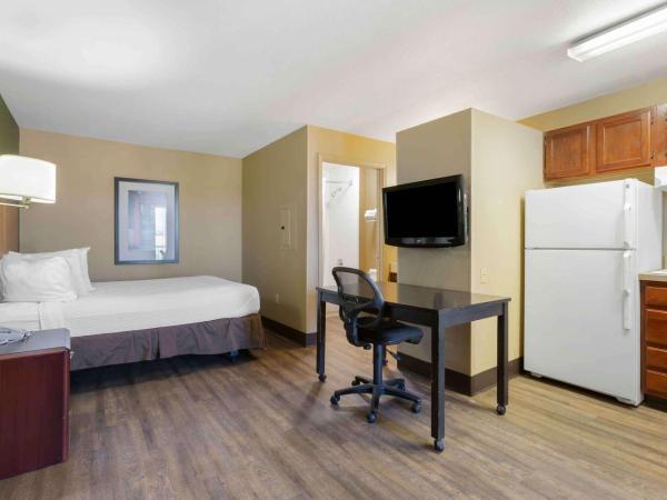 Extended Stay America Suites - Phoenix - Chandler - E Chandler Blvd : photo 3 de la chambre studio lit queen-size - non-fumeurs