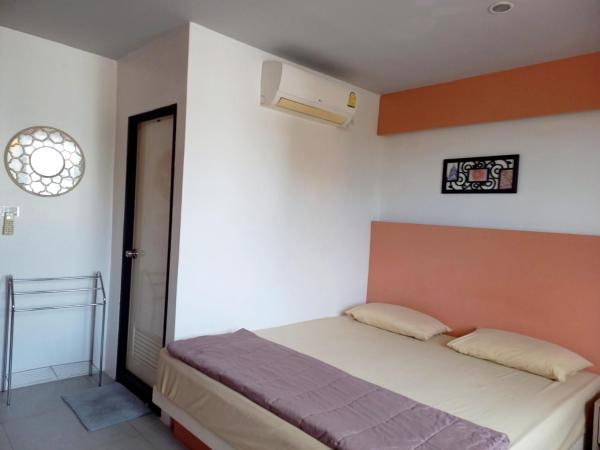 In Phuket House : photo 2 de la chambre chambre double supérieure - vue sur ville