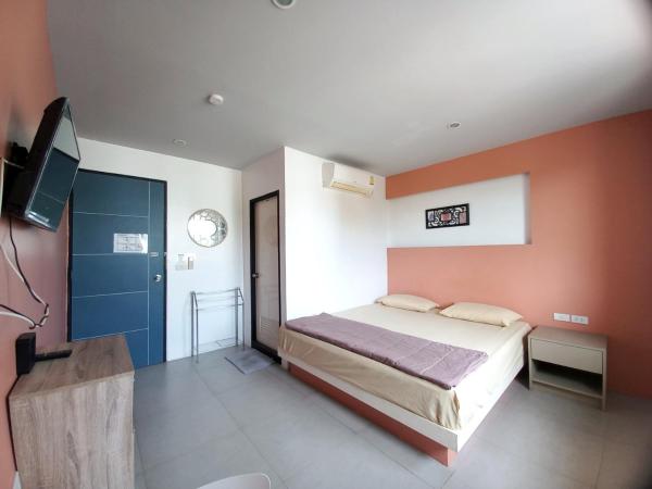 In Phuket House : photo 1 de la chambre chambre double supérieure - vue sur ville