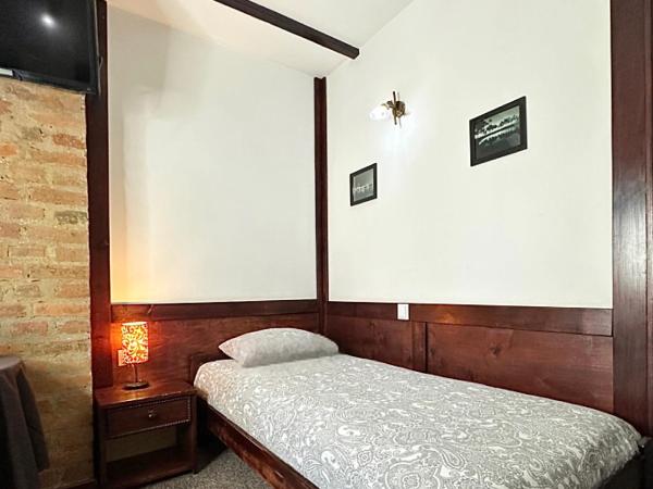 Pensjonat Gogol.s : photo 6 de la chambre chambre lits jumeaux avec salle de bains privative