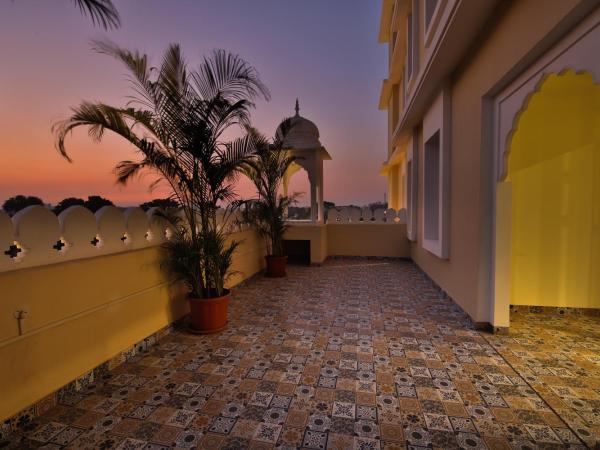 RUDRA VILAS - A Royal Heritage Hotel : photo 1 de la chambre chambre lit king-size supérieure