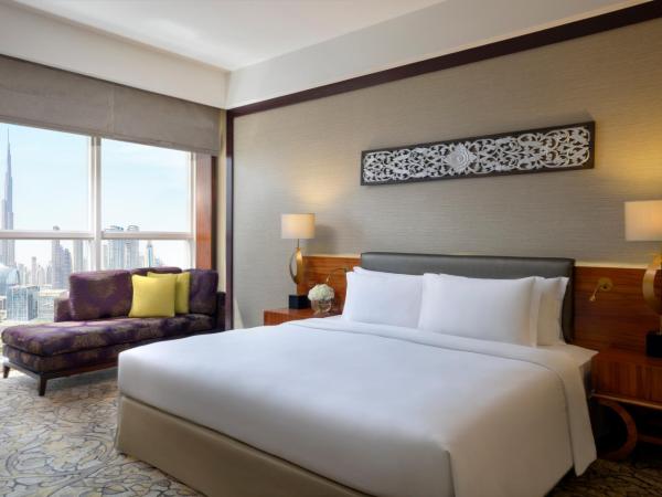 Dusit Thani Dubai : photo 1 de la chambre chambre double de luxe avec vue sur le burj khalifa